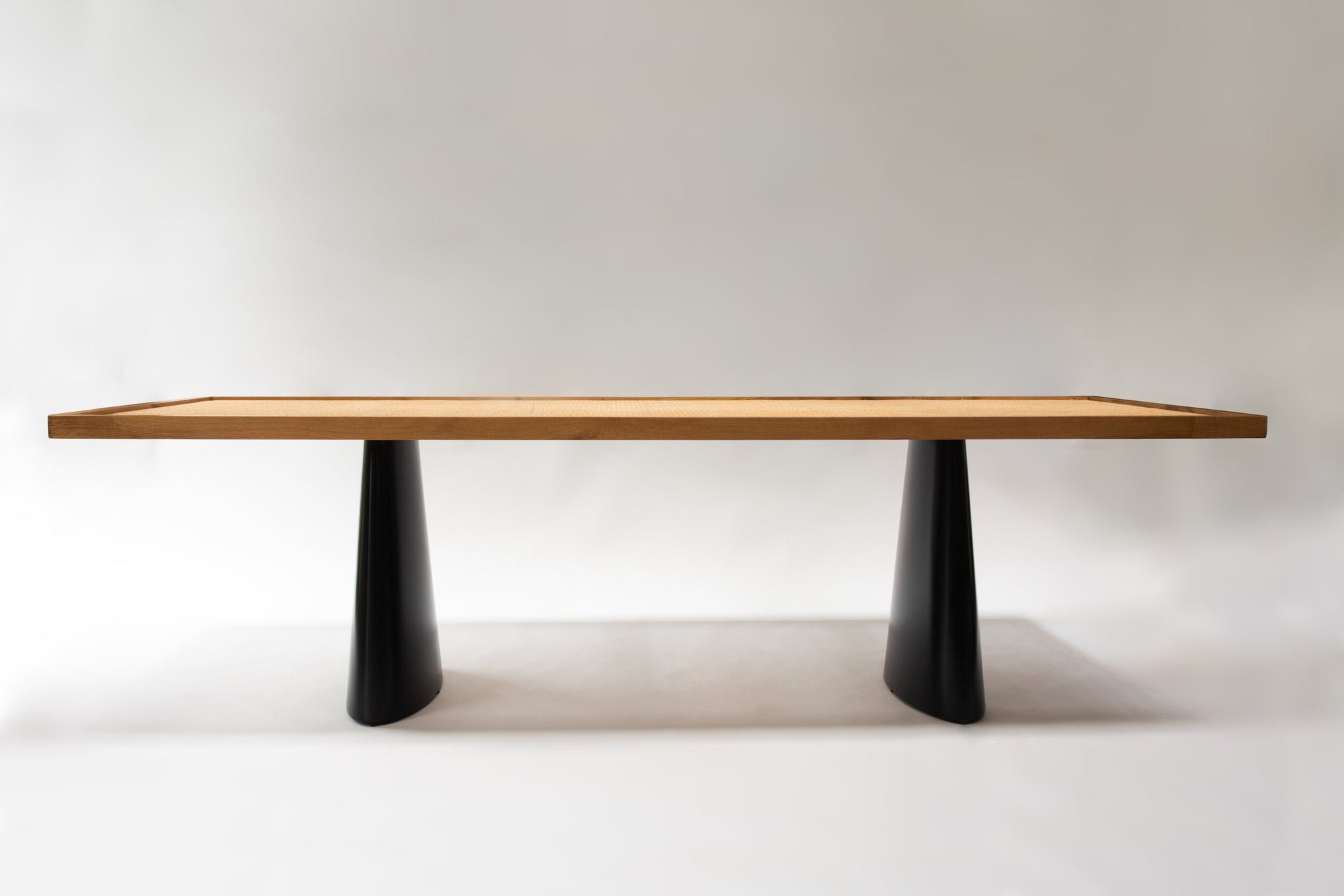 No. 341 DINING TABLE