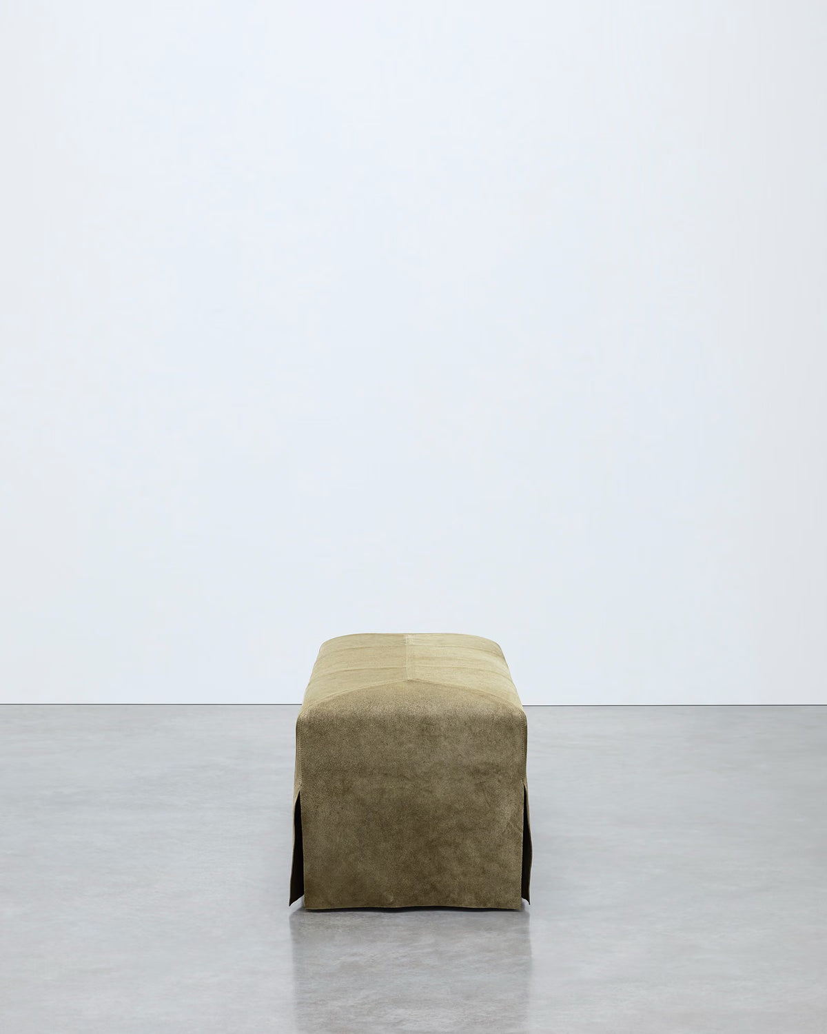 Mantle Bench