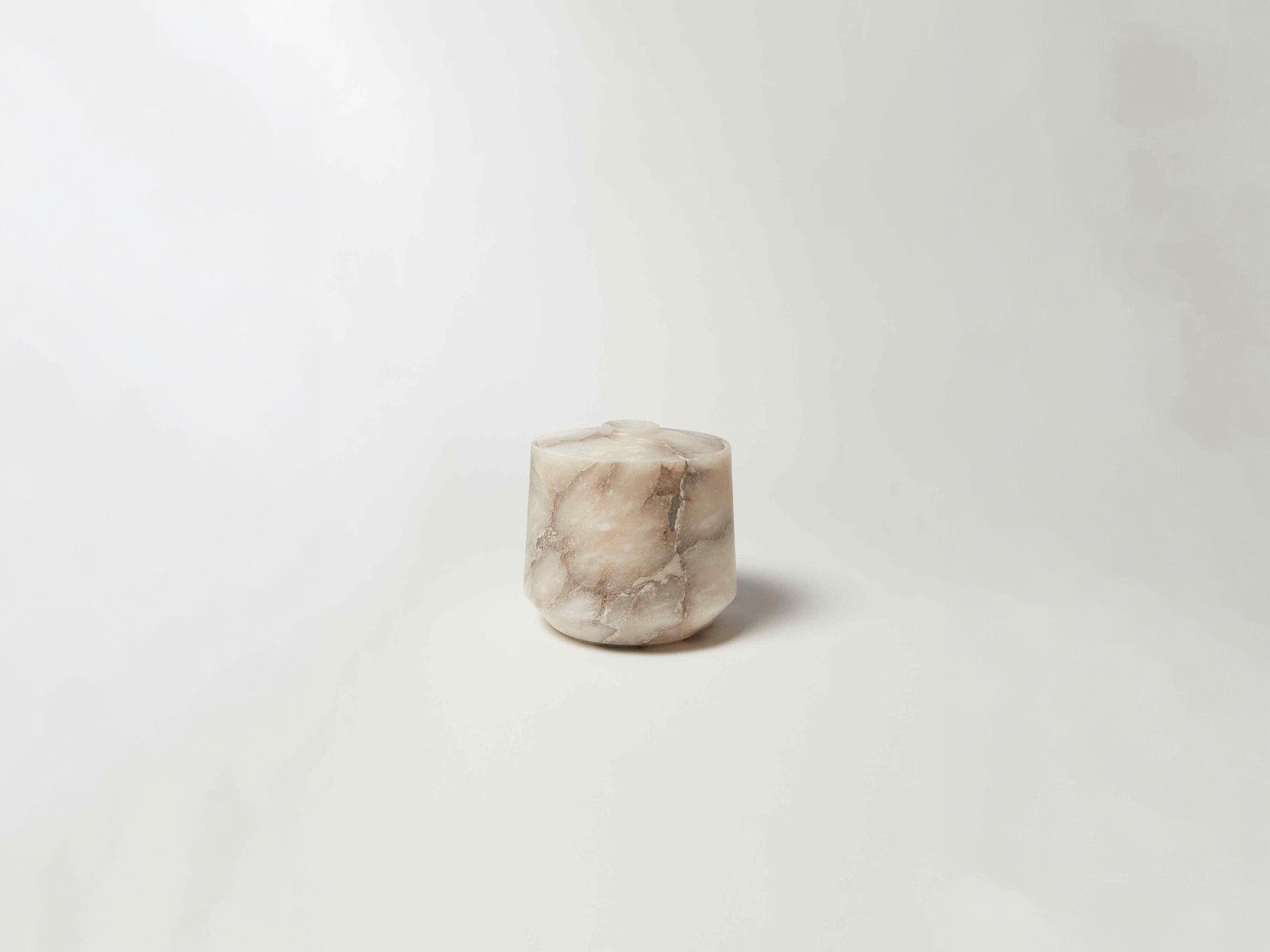 Urn 8
