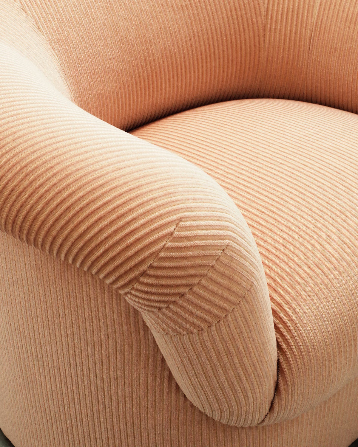 Roll Top Chair