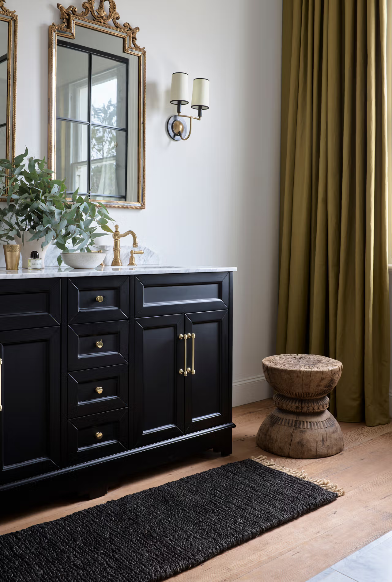 Sahara Nook in Charcoal