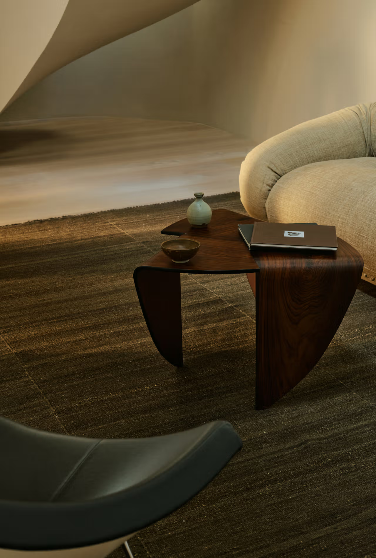 Selva in Walnut