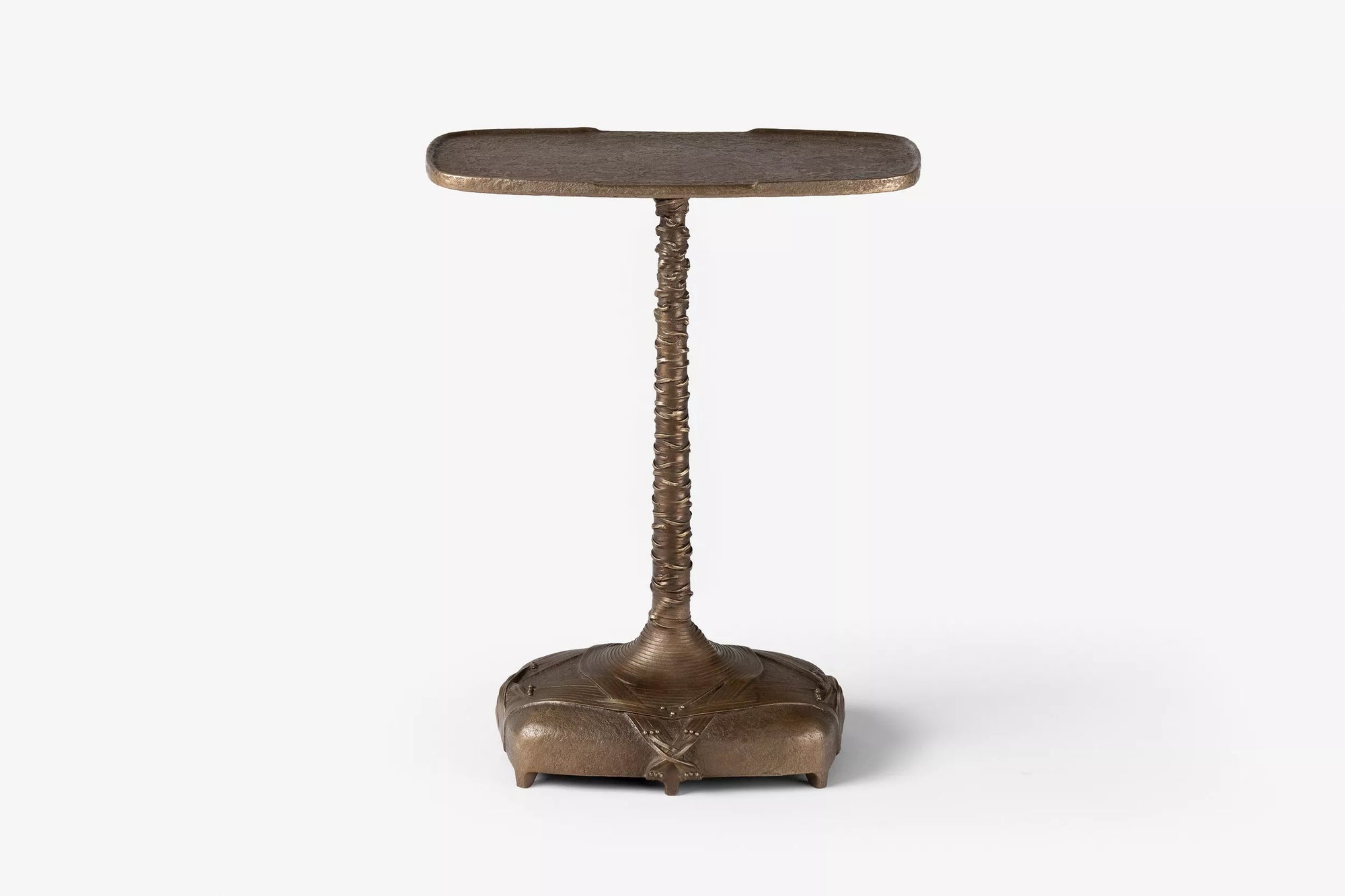 Amarra Spot Table