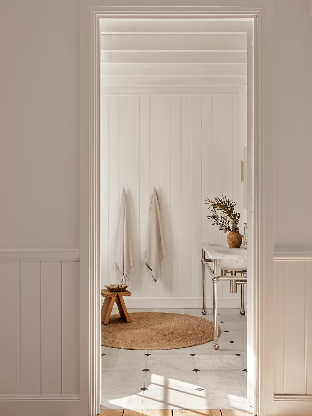 Lucine Nook in Natural
