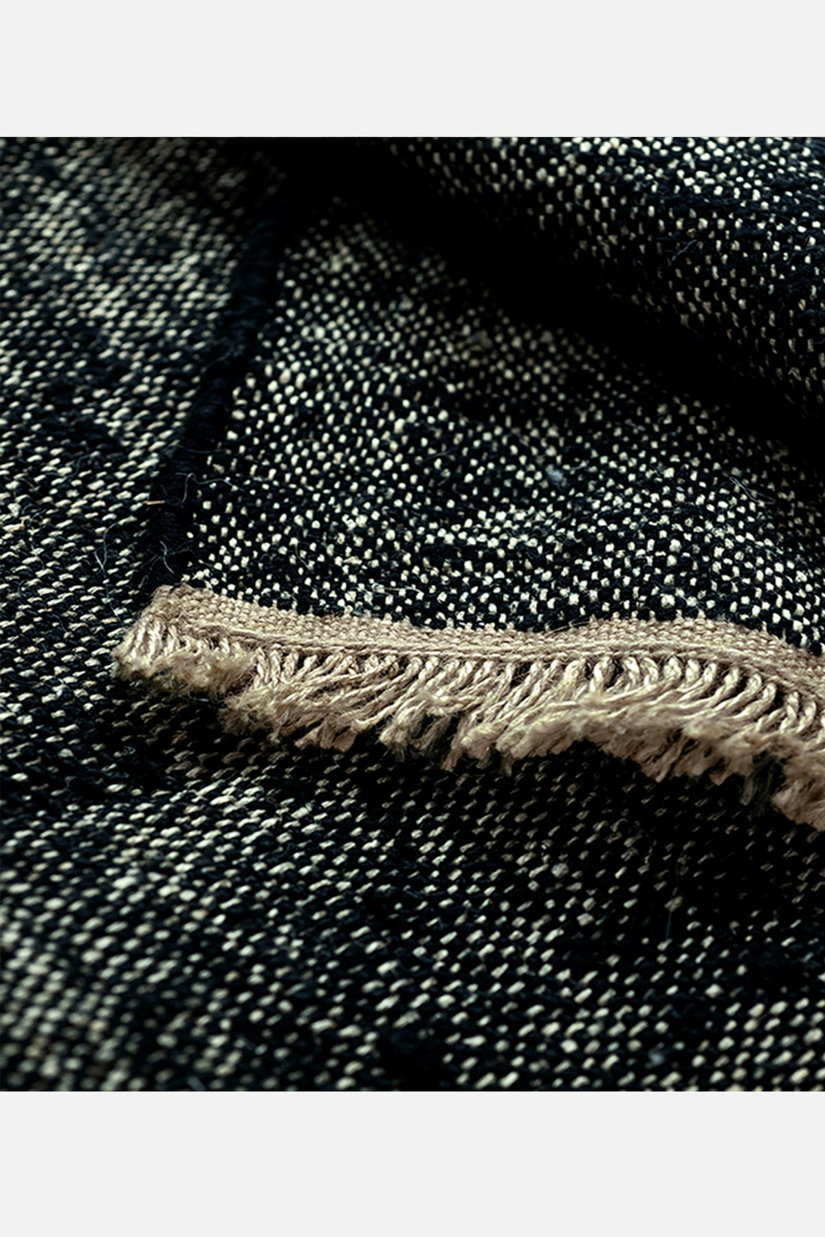 Canvas in Black