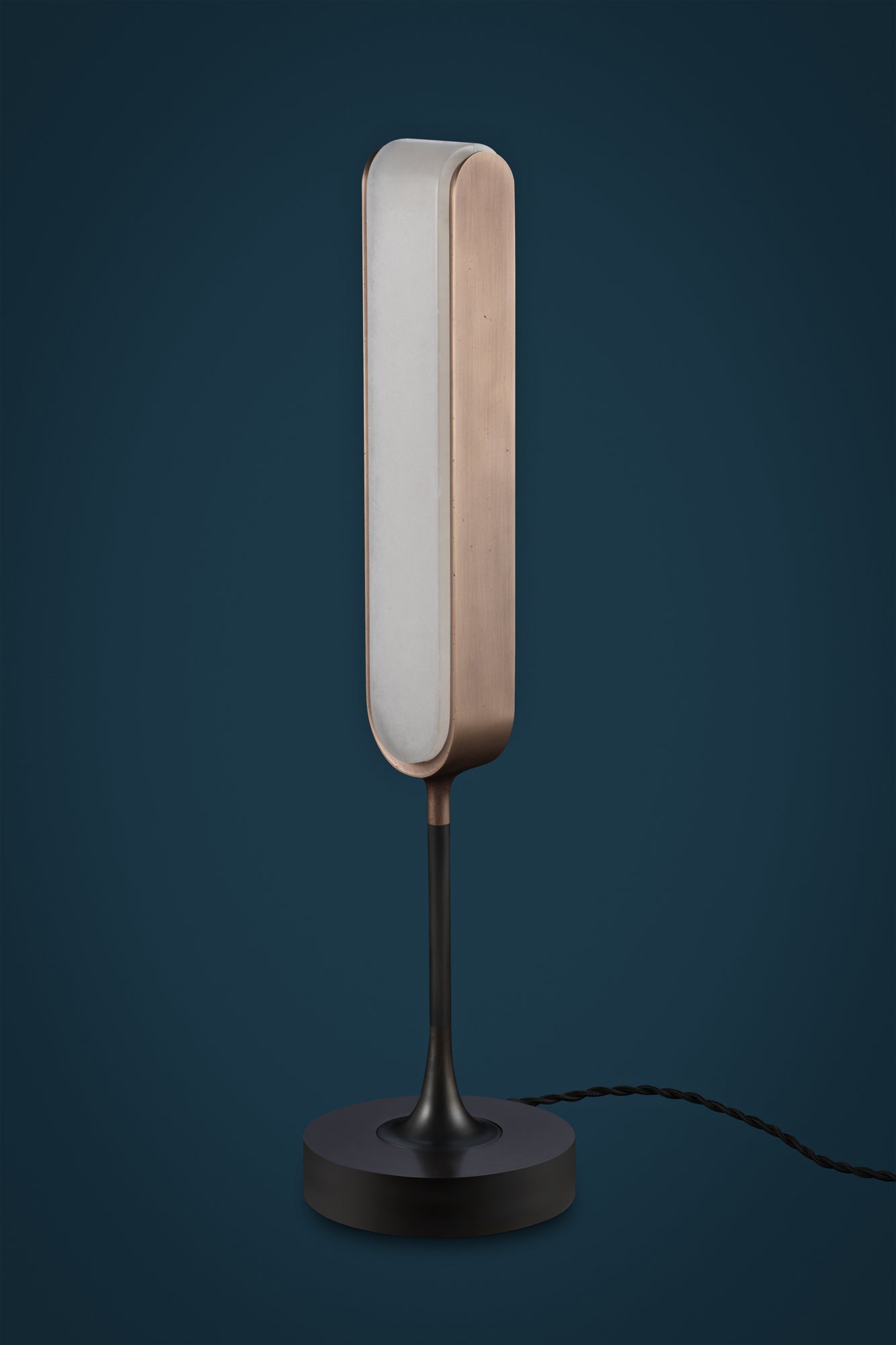 QUATRE CENT QUARANTE TABLE LAMP