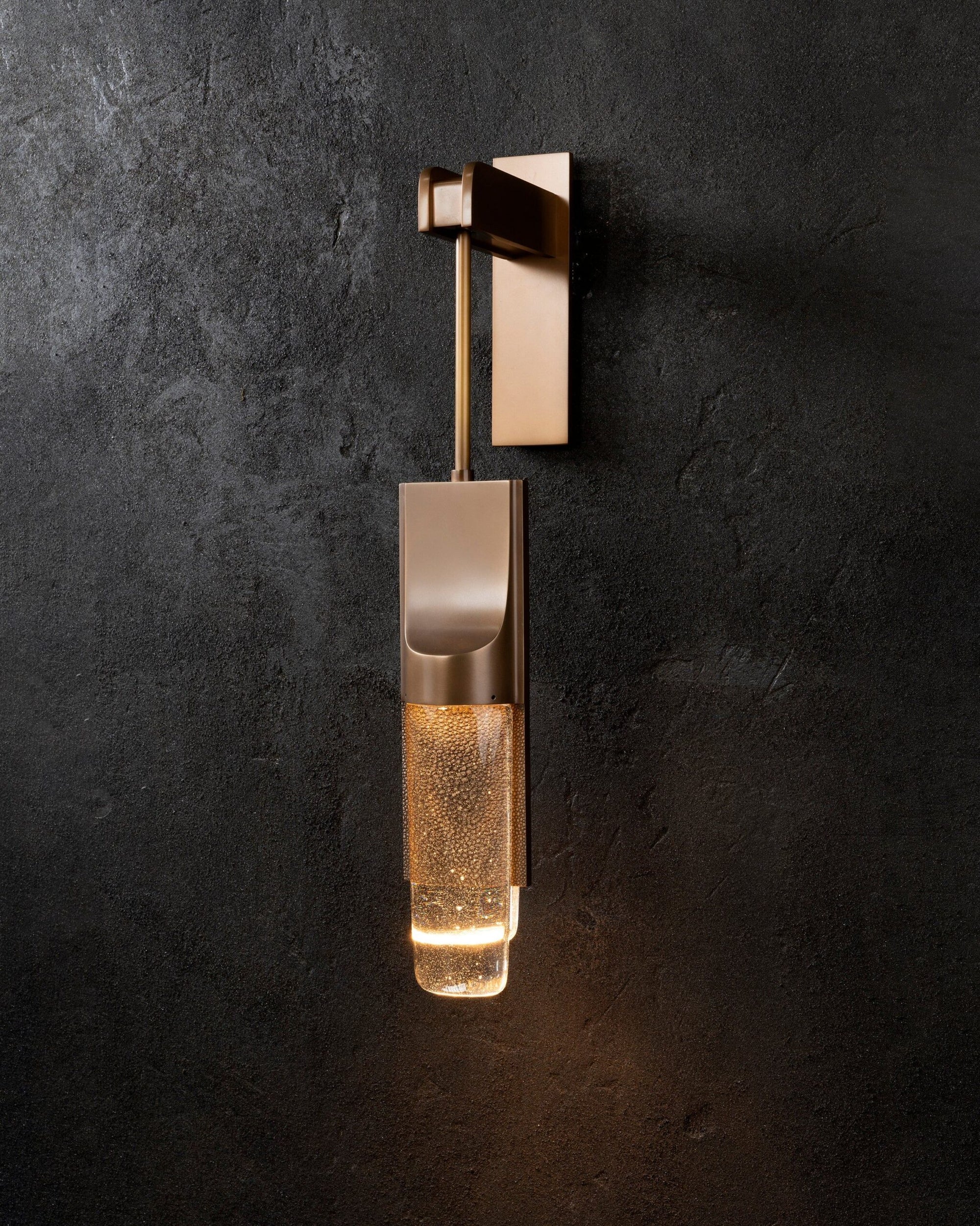 Isthmus Arm Sconce