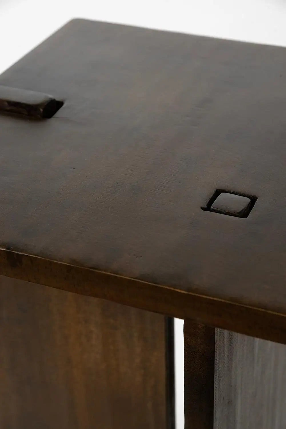 TABLE NO. 8 - SQUARE (BRONZE)