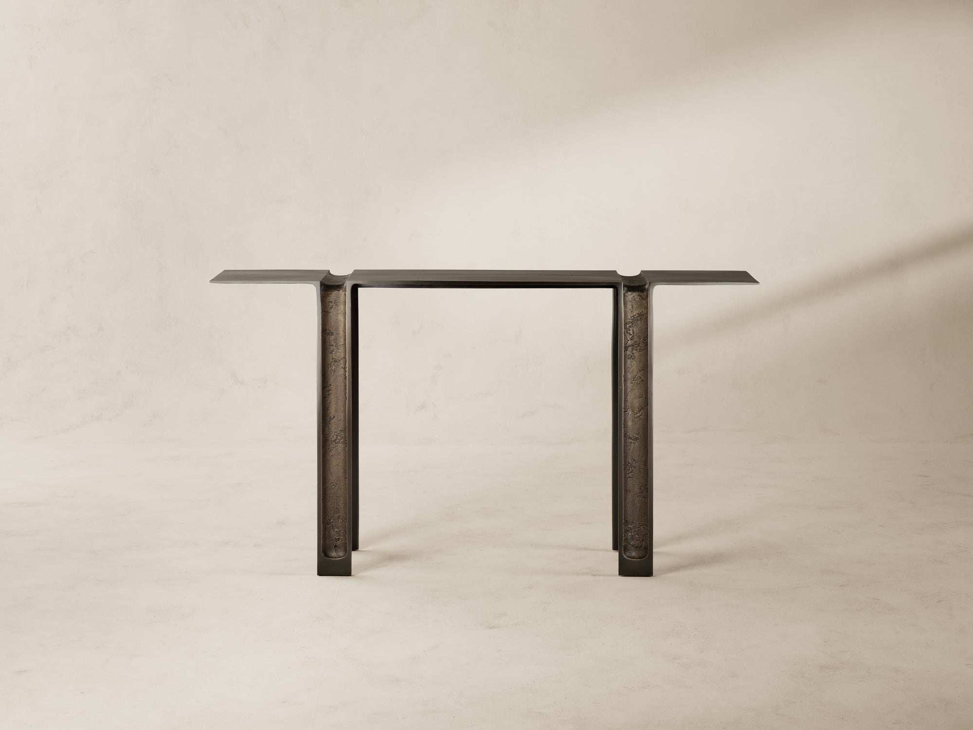 DUNMORE CONSOLE