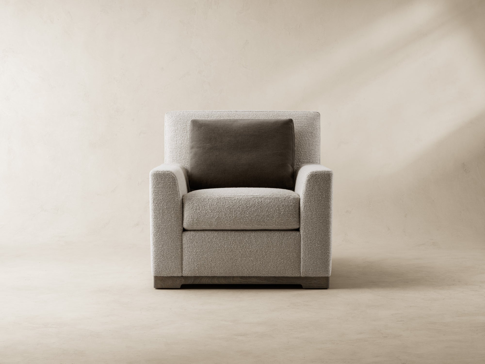 HUDSON LOUNGE CHAIR