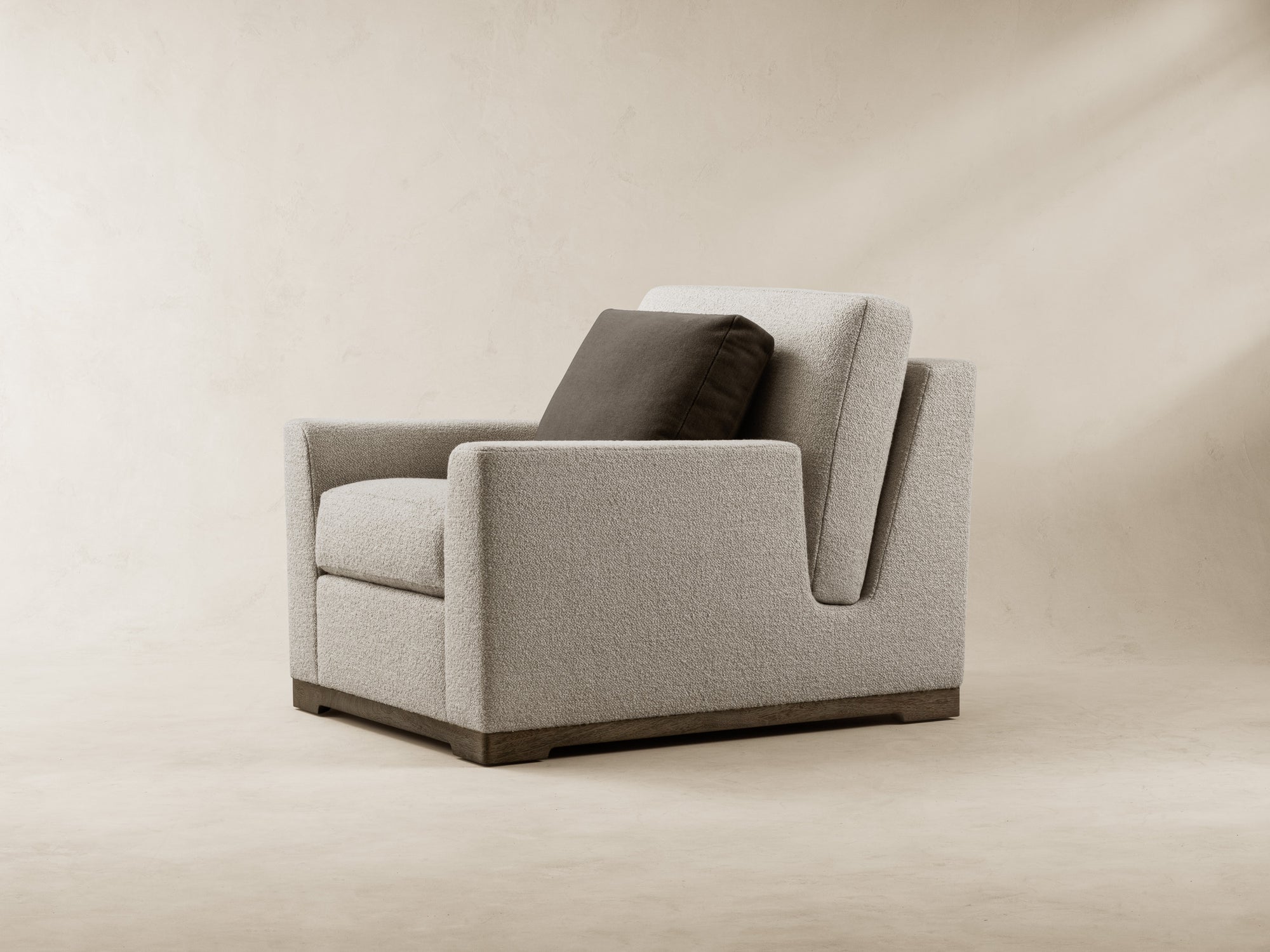 HUDSON LOUNGE CHAIR