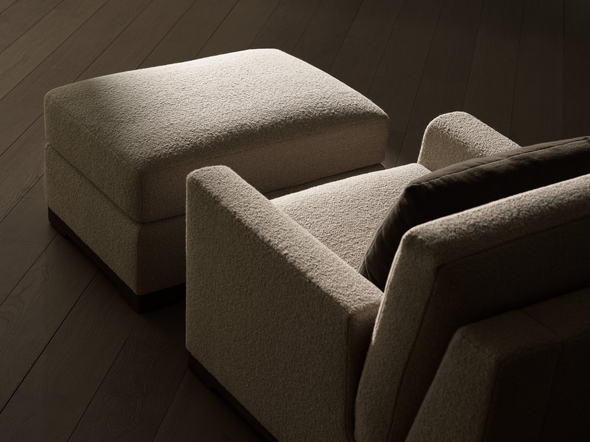HUDSON LOUNGE CHAIR