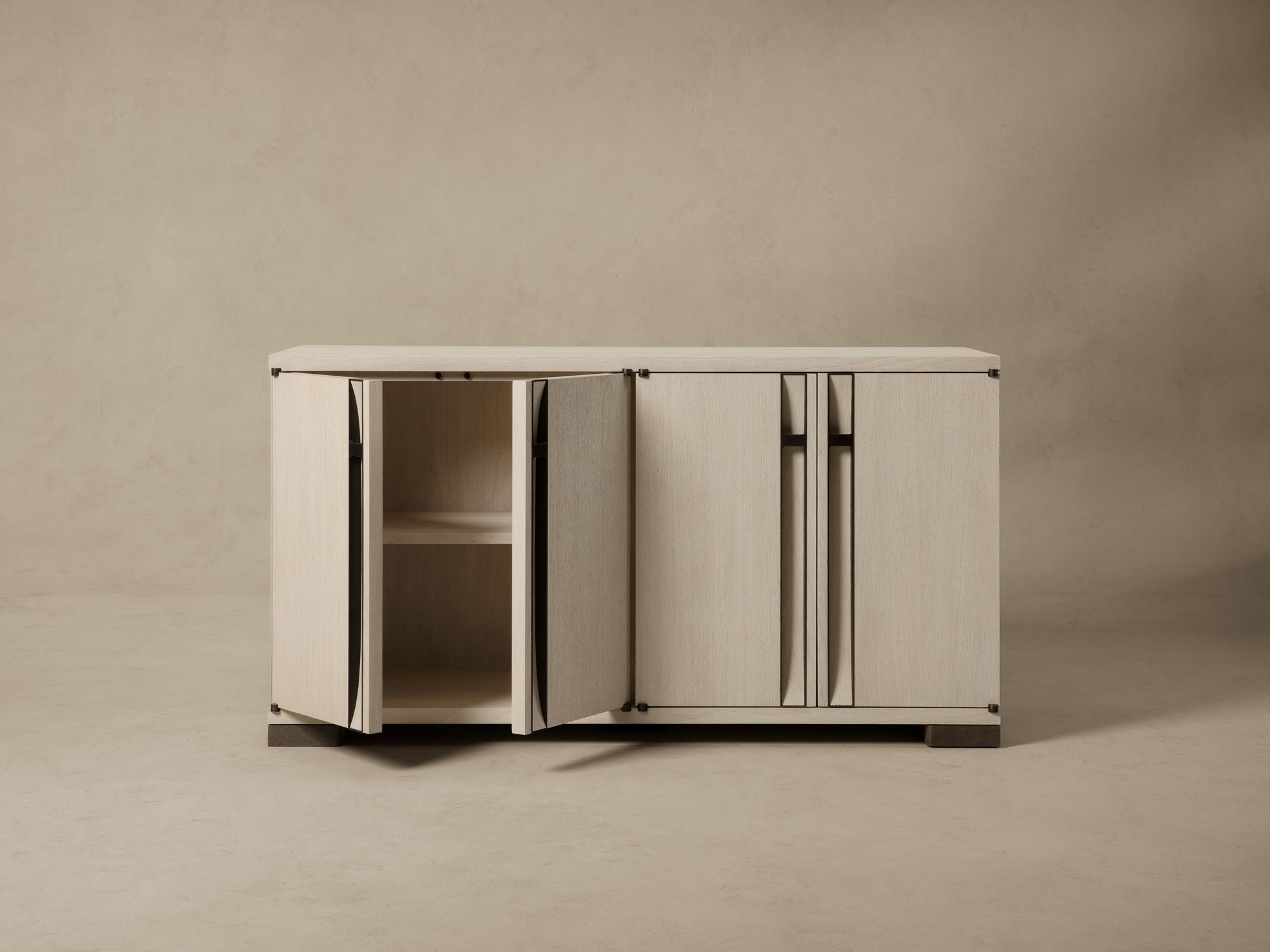 MANCHESTER CREDENZA