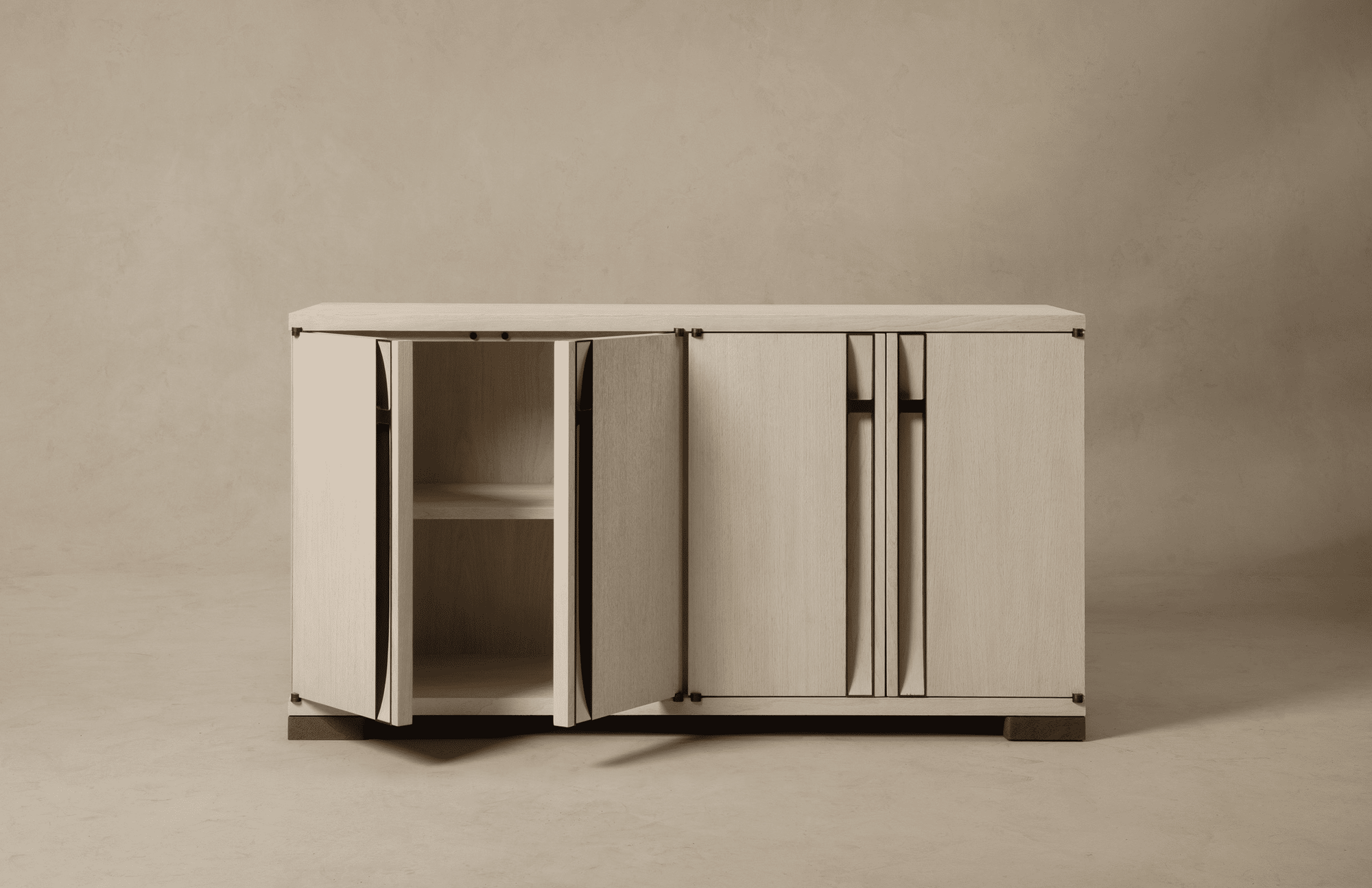 MANCHESTER CREDENZA