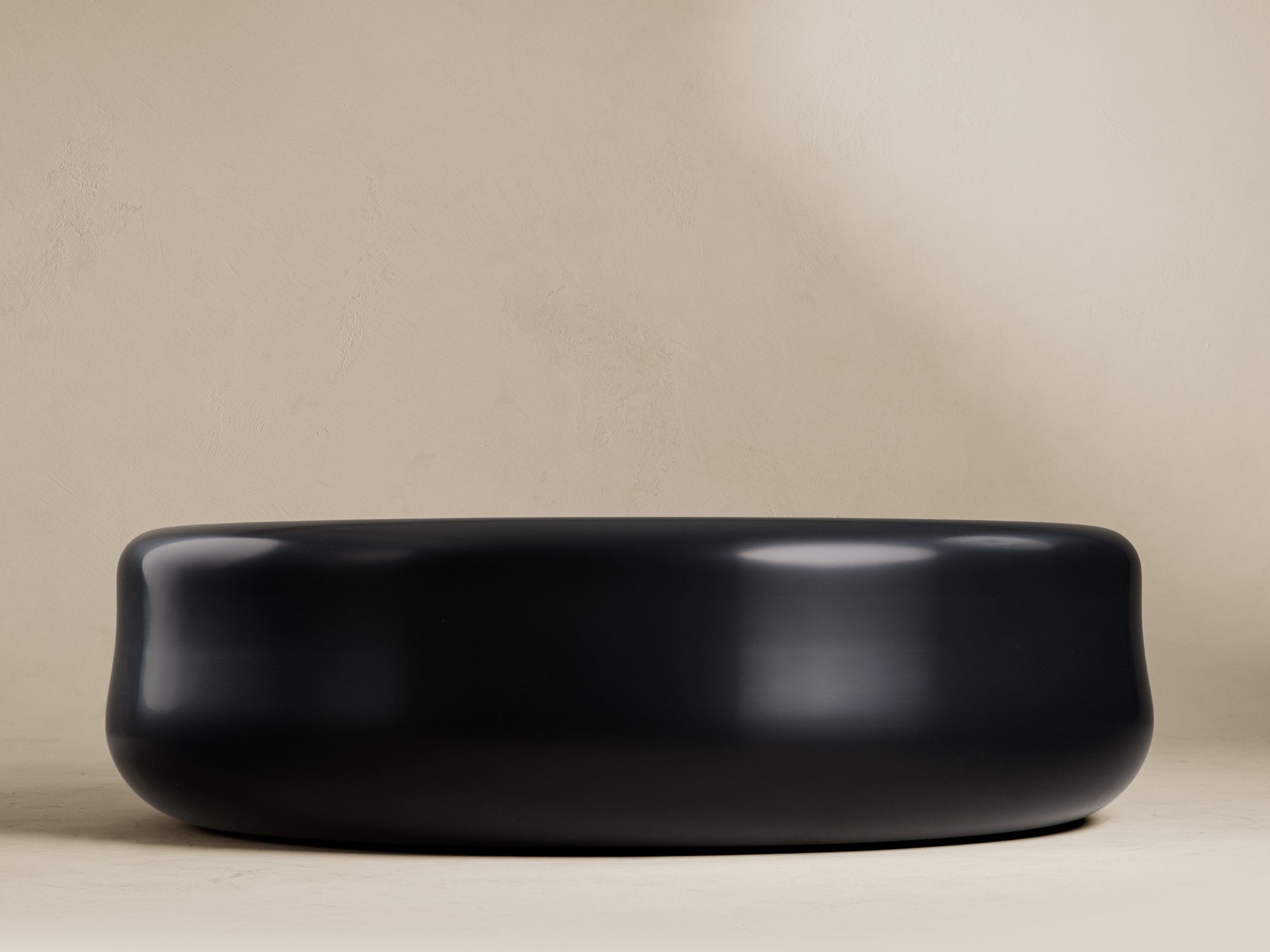 MARIS COCKTAIL TABLE – ROUND