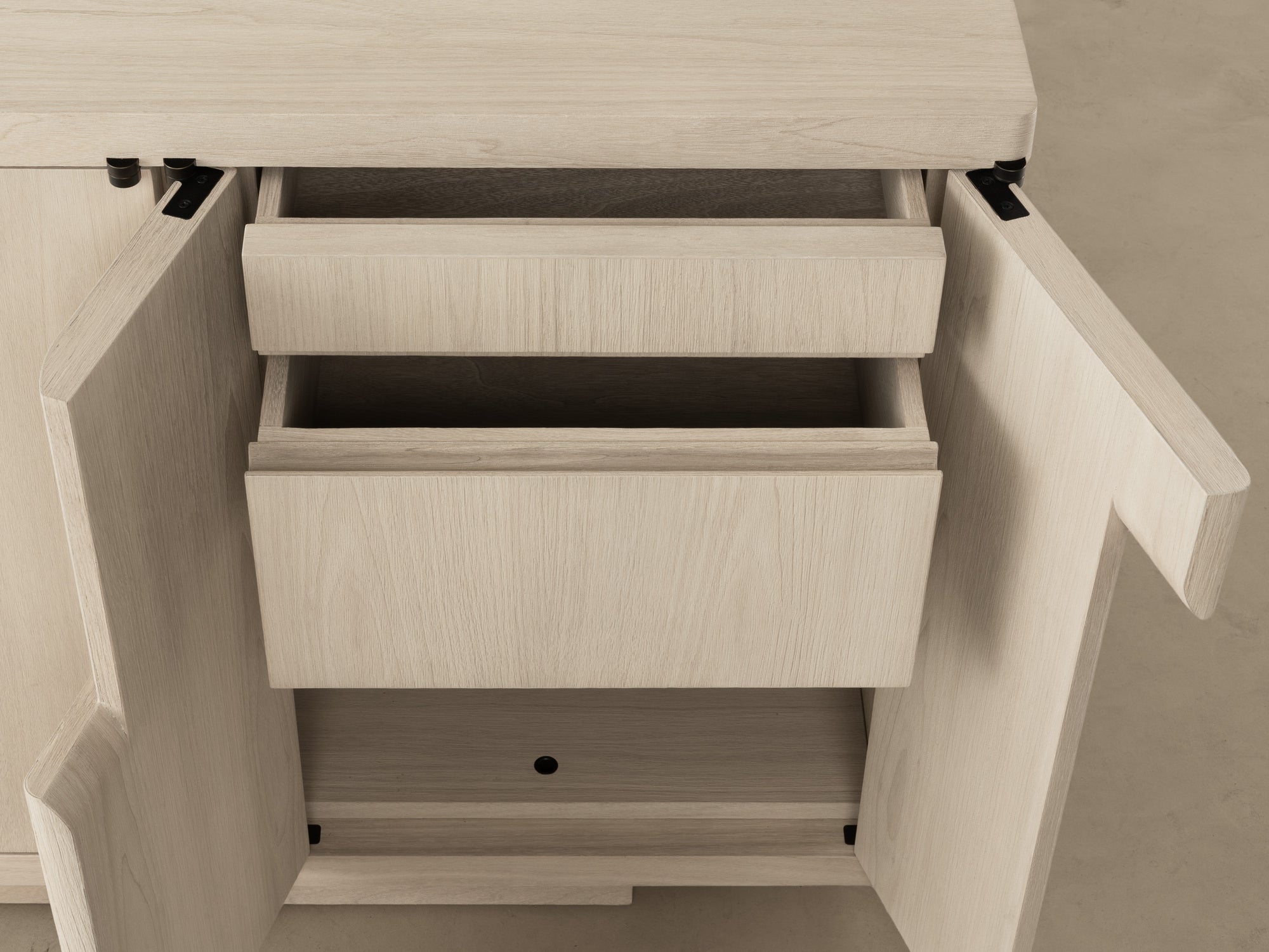 MEYER SIDEBOARD