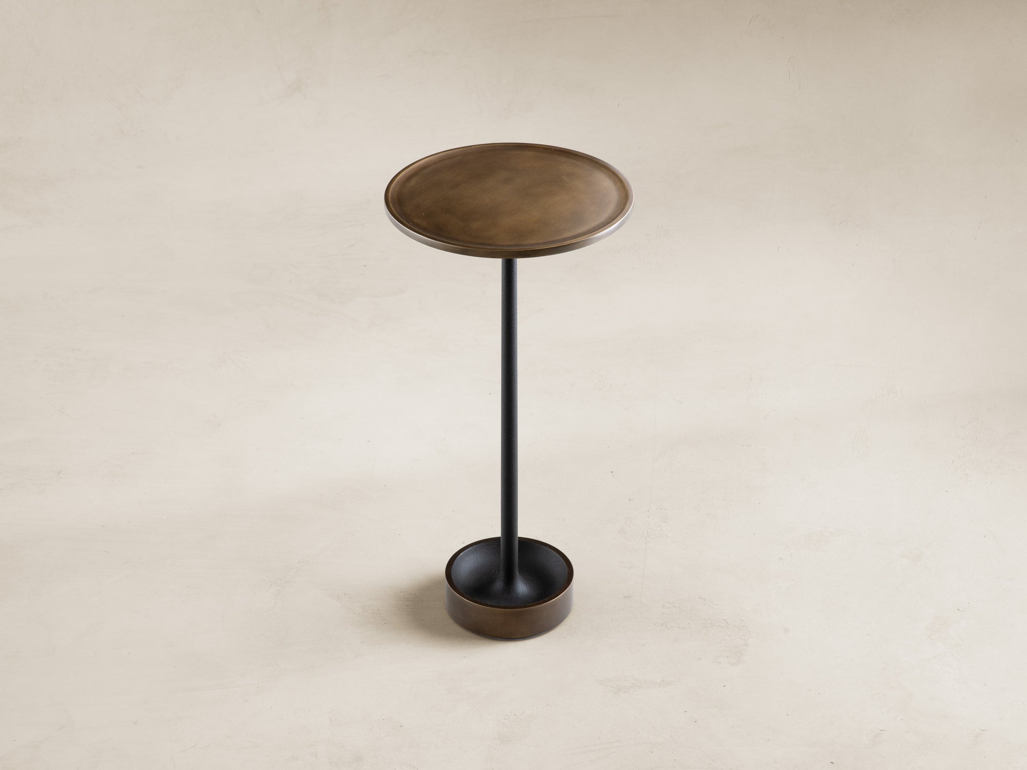 QUILL DRINK TABLE