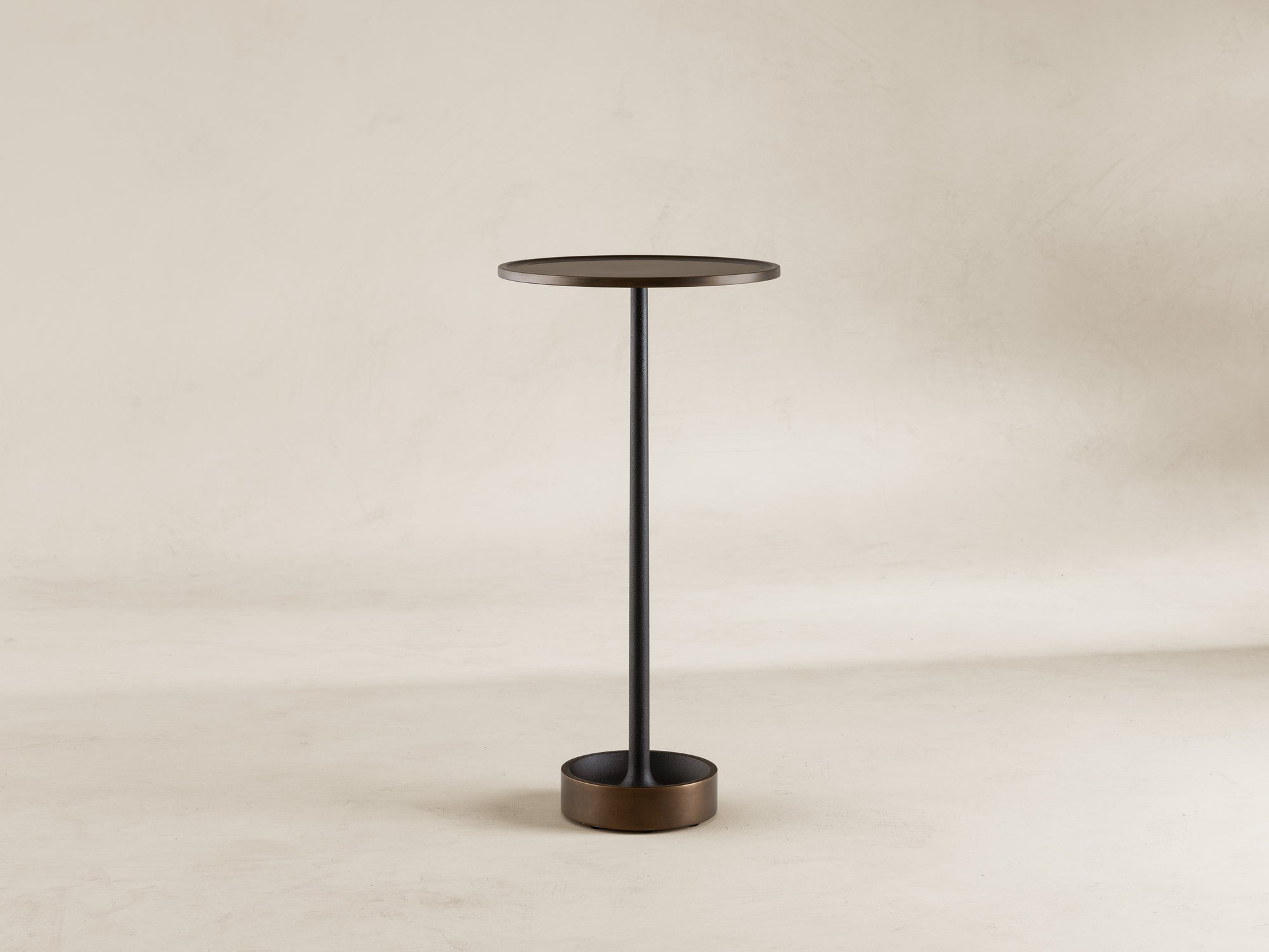 QUILL DRINK TABLE