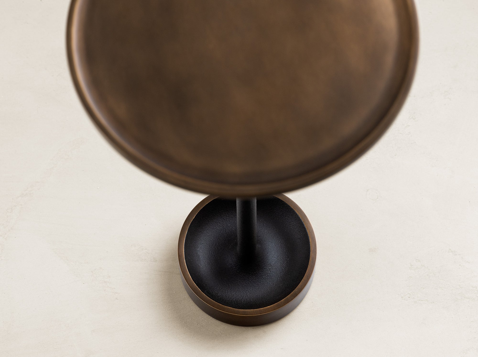 QUILL DRINK TABLE