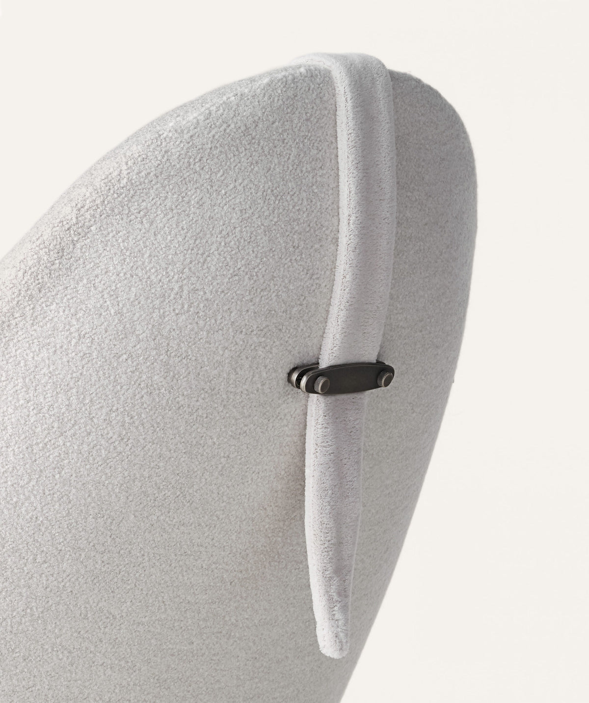 Pause Lounge Chair