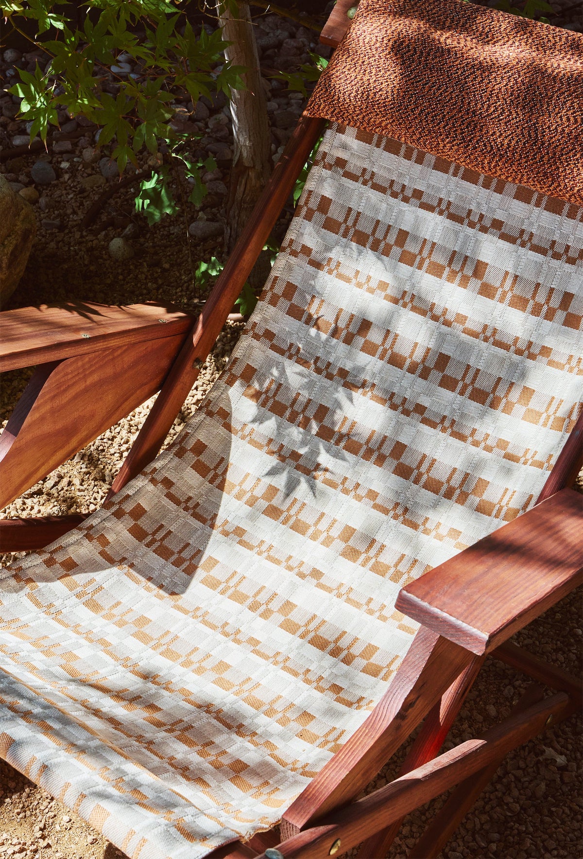 Indoor-Outdoor Commune Shaker Plaid in Terra