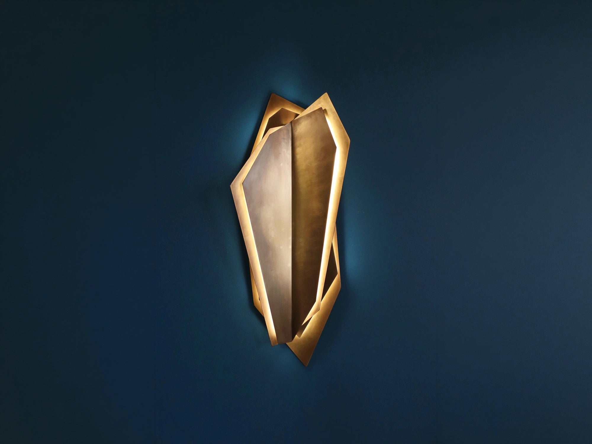 CONTINUUM WALL SCONCE