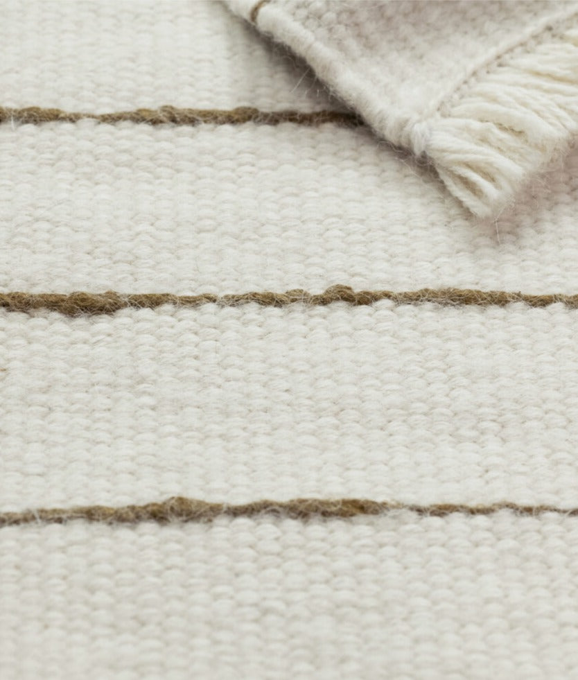 Lines in White Cognac