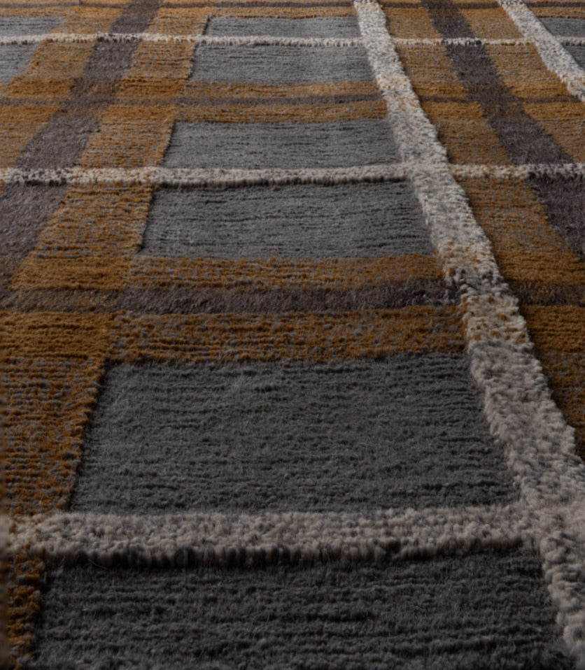 Plaid in Grey Cognac
