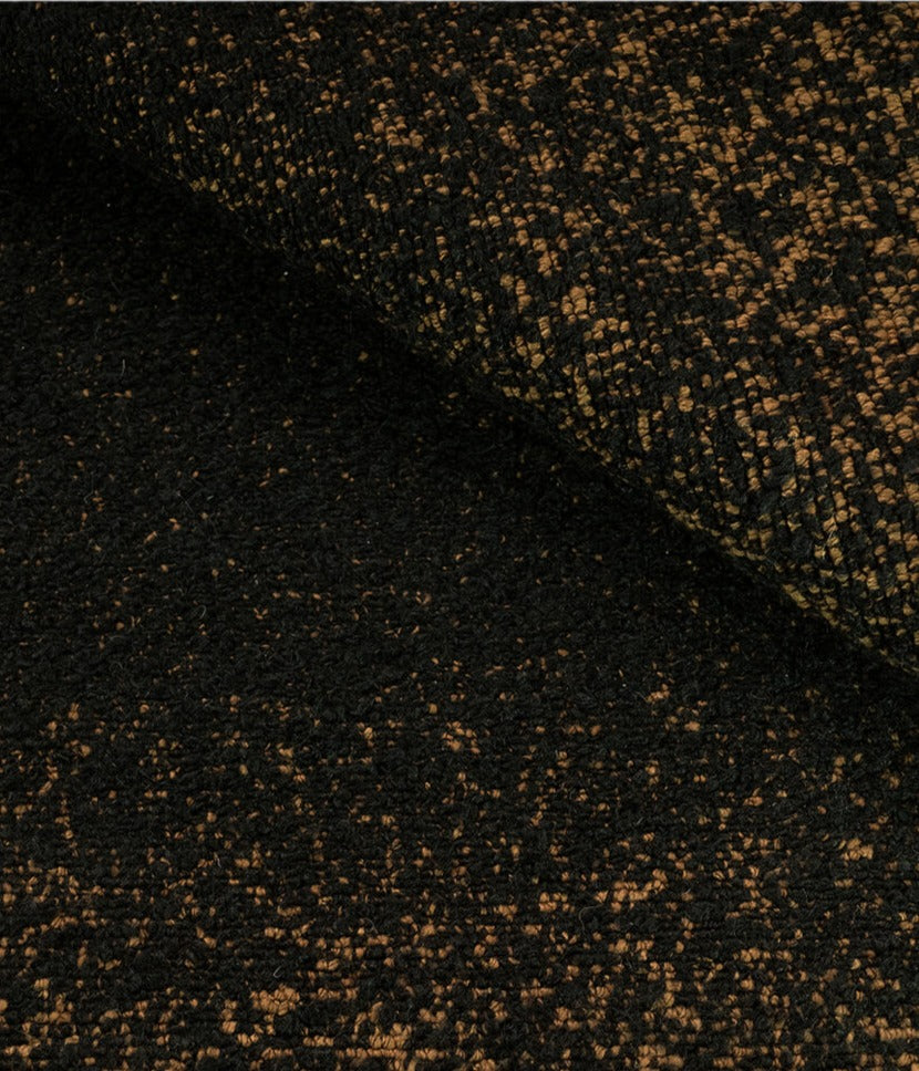 Quanta in Black Gold