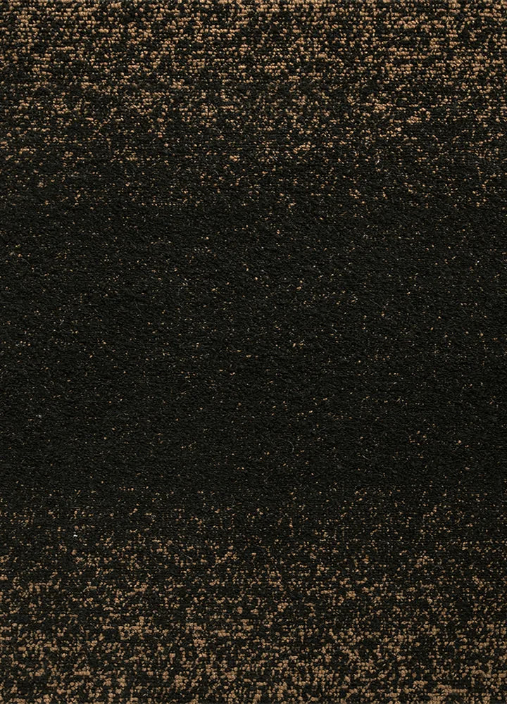Quanta in Black Gold