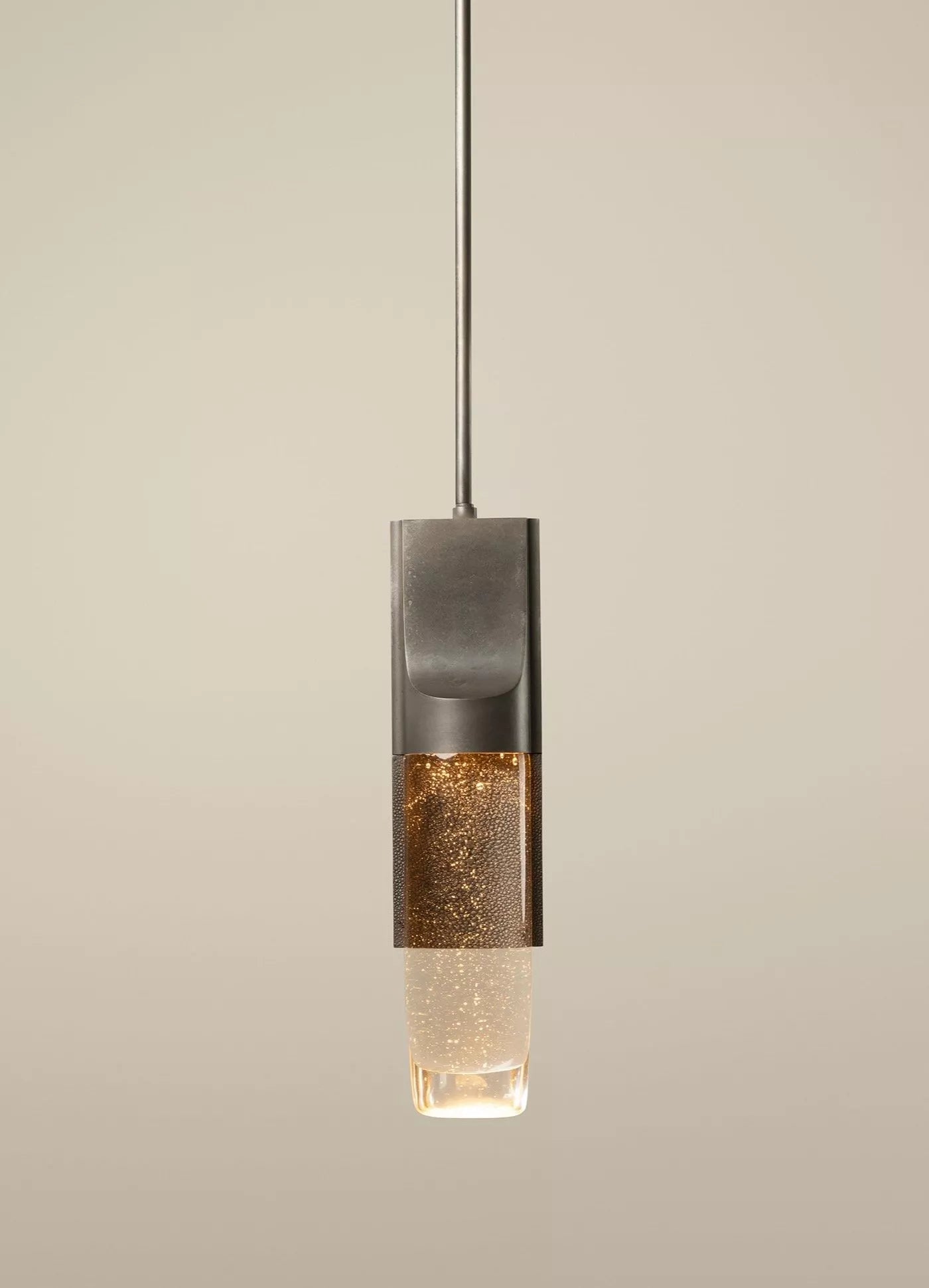 Isthmus Pendant