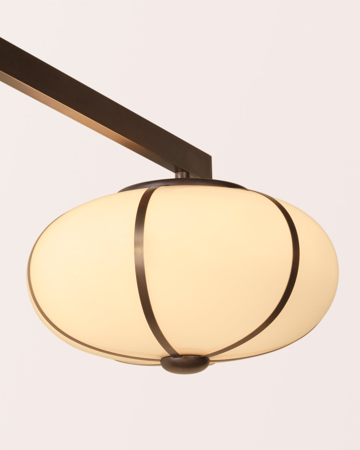 Rib Chandelier – 3 Suspension