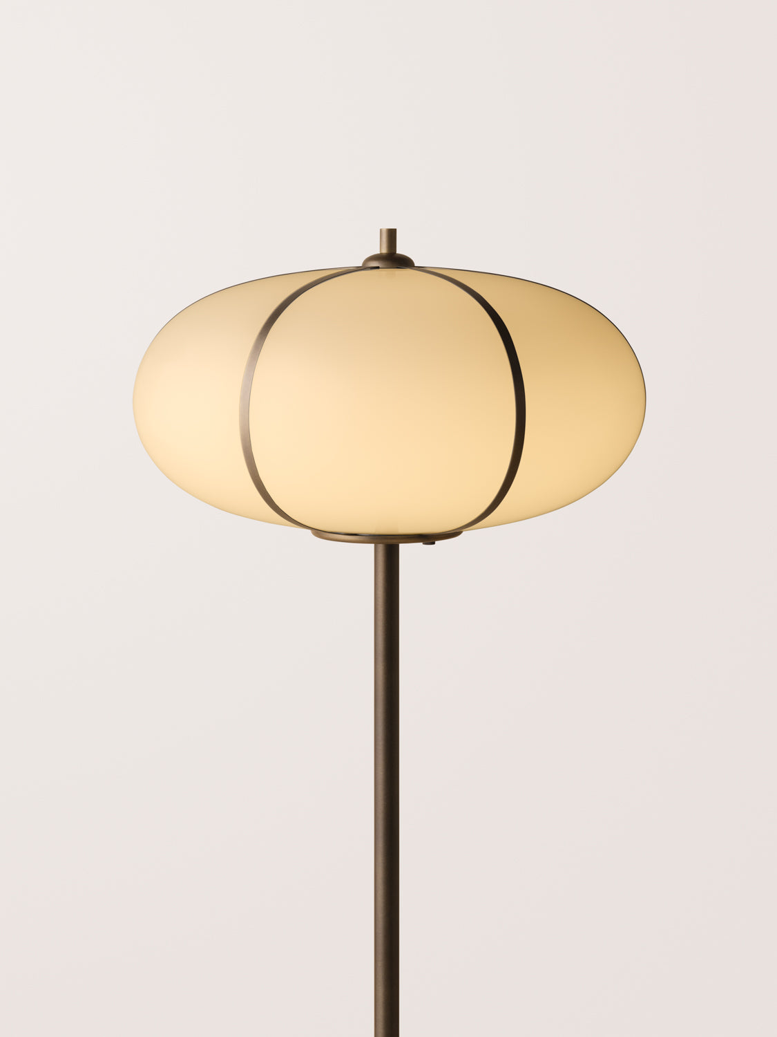 Rib Floor Lamp – Ellipse