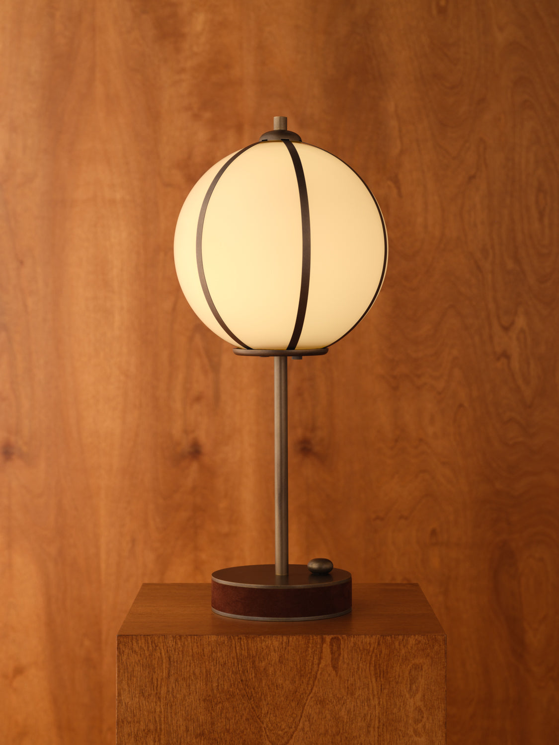 Rib Table Lamp – Sphere