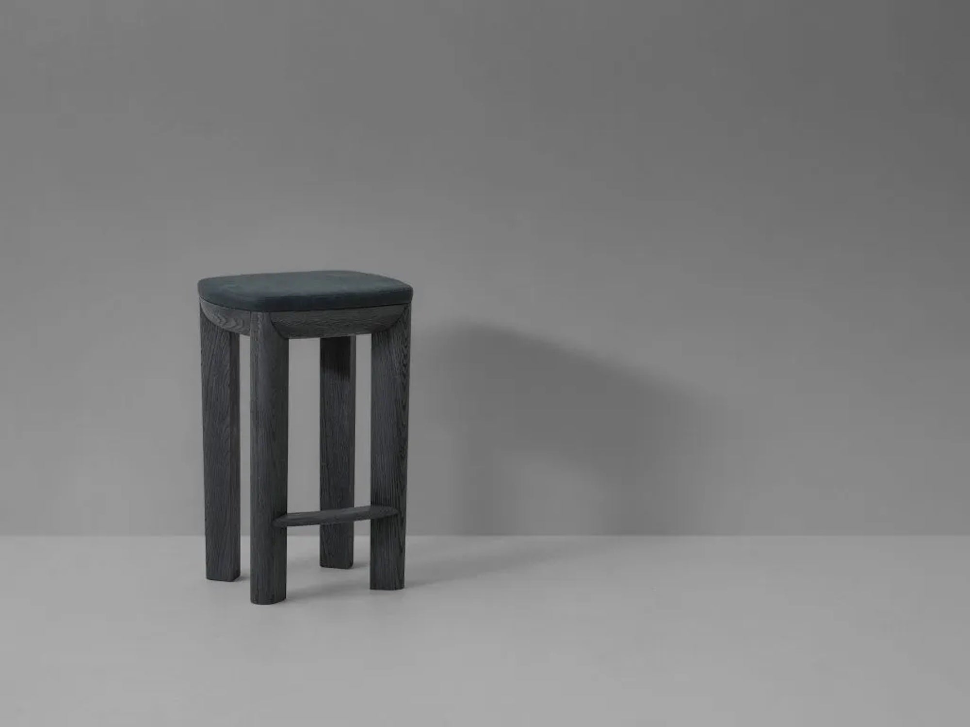 SYMBIOSIS COUNTER STOOL