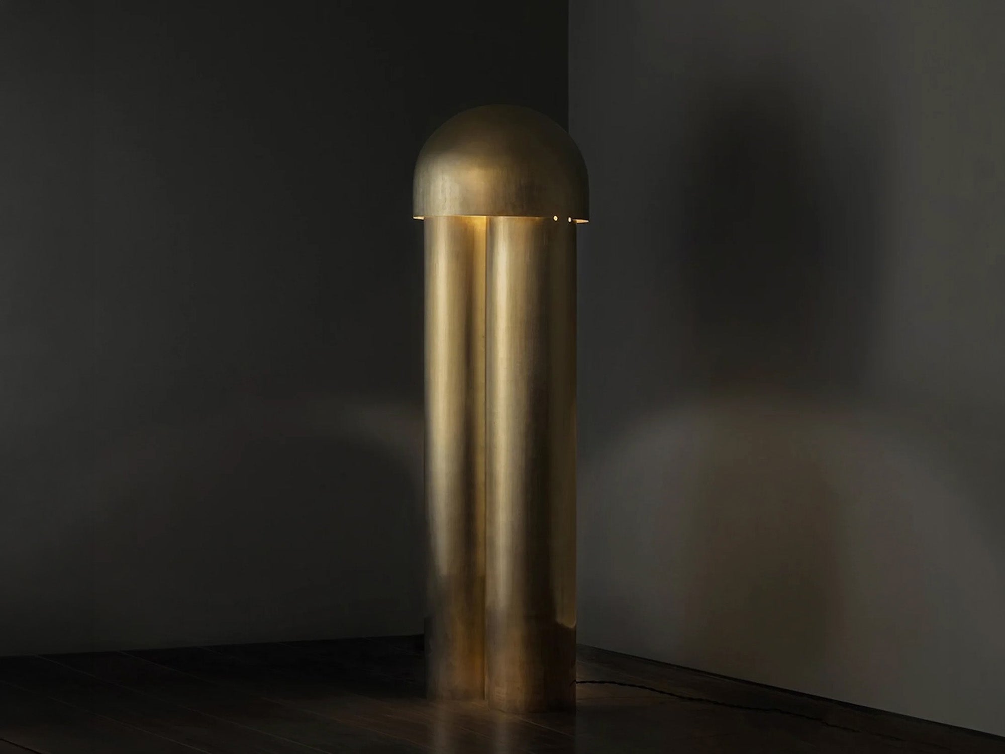 MONOLITH FLOOR LAMP