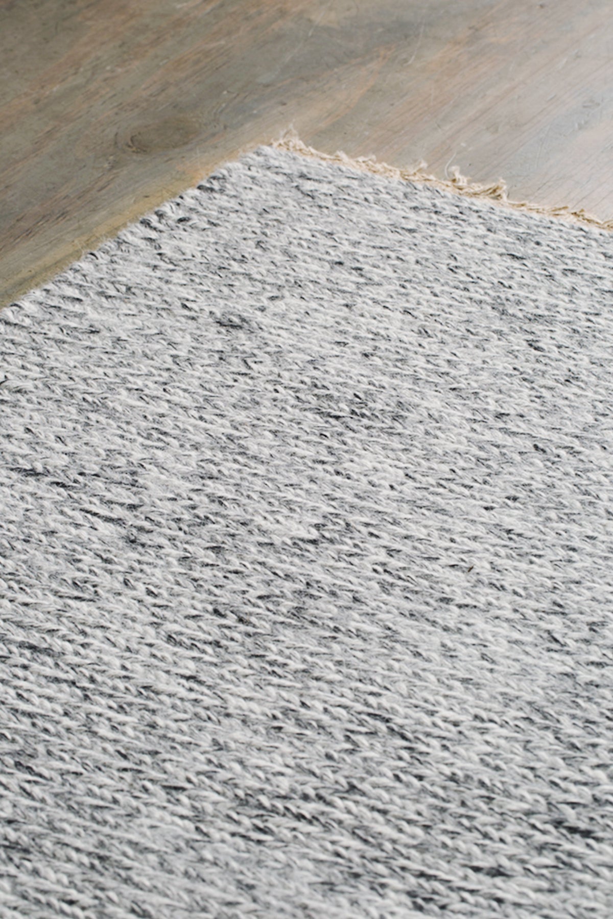 Soumak I in Light Grey Mix