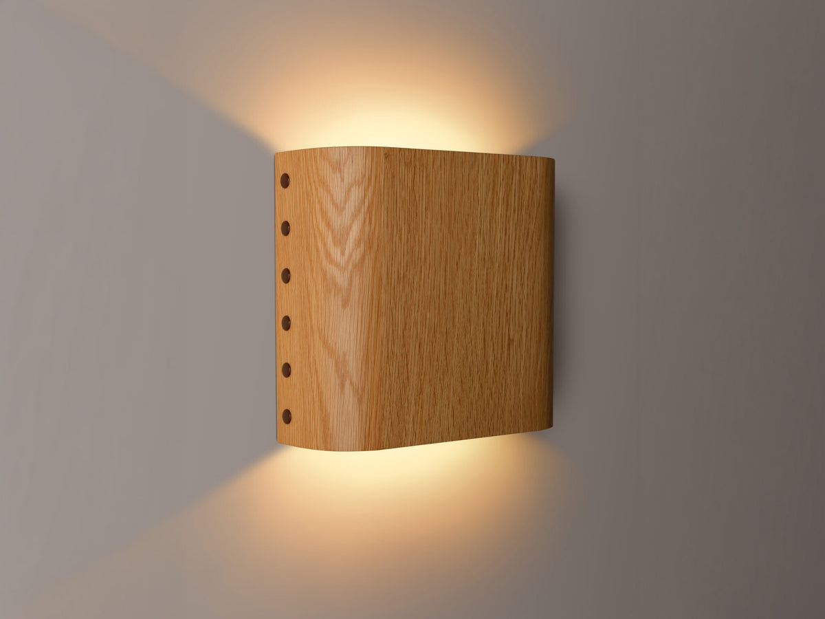 Stud Sconce – Curved 1