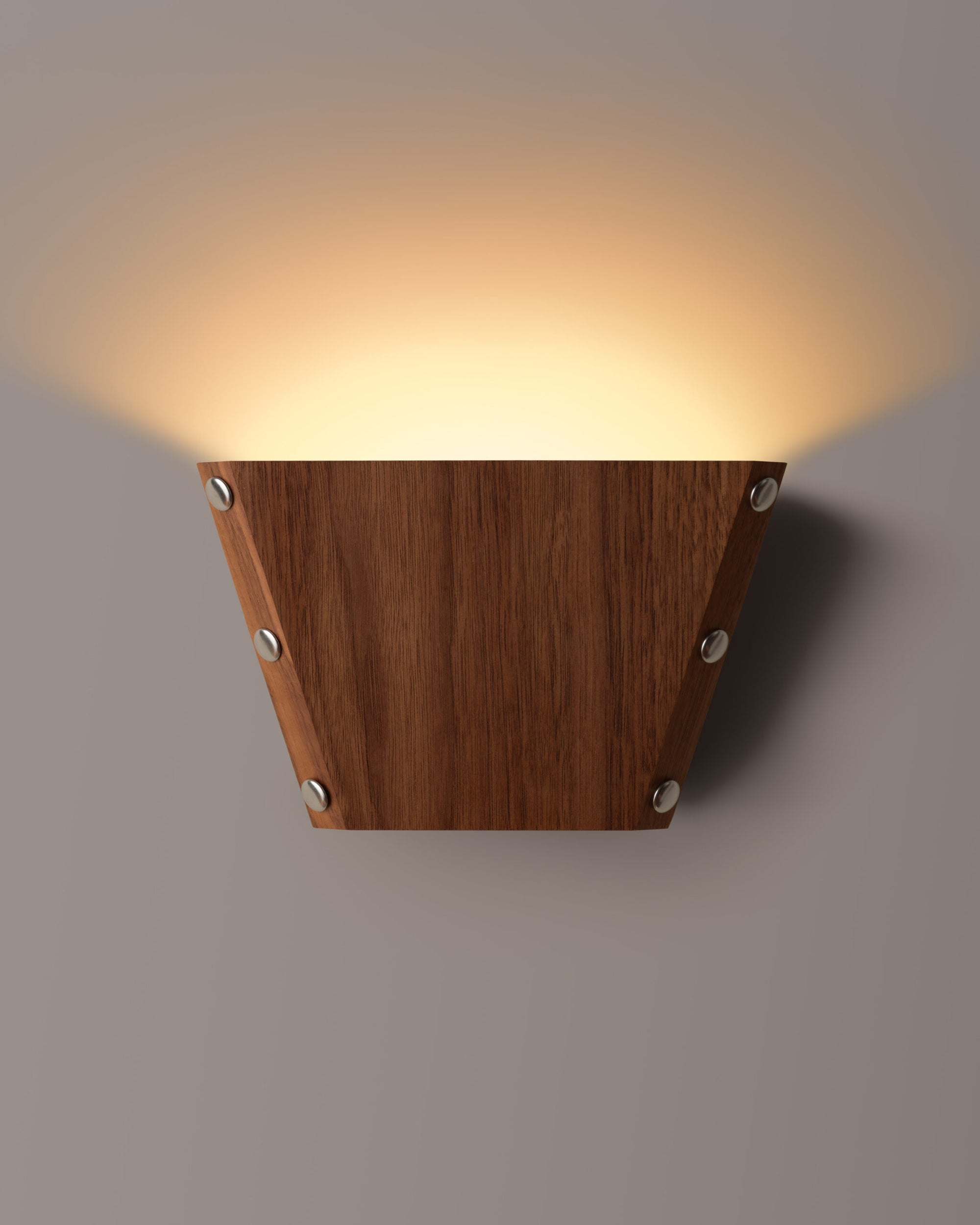 Stud Sconce – Pyramid 1 Small