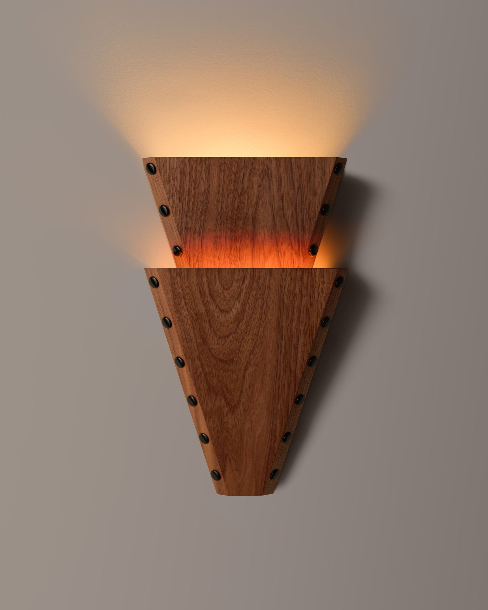 Stud Sconce – Pyramid 2
