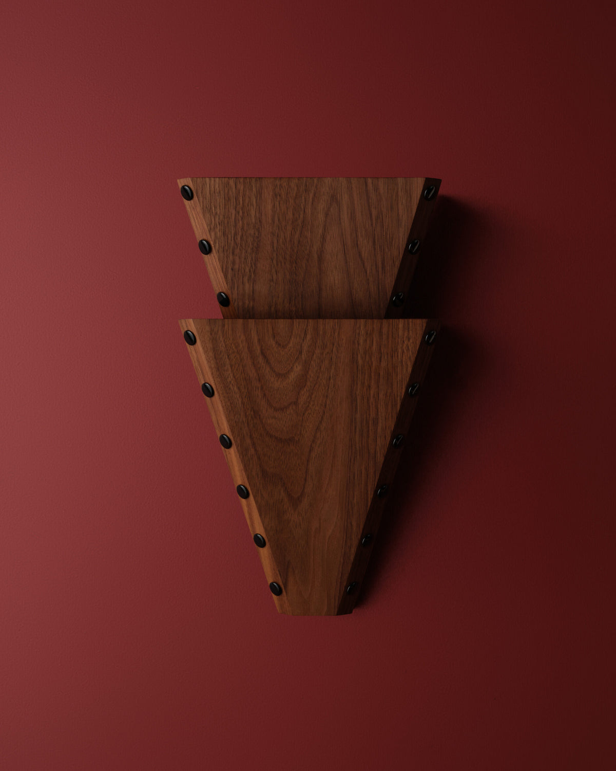 Stud Sconce – Pyramid 1 Large