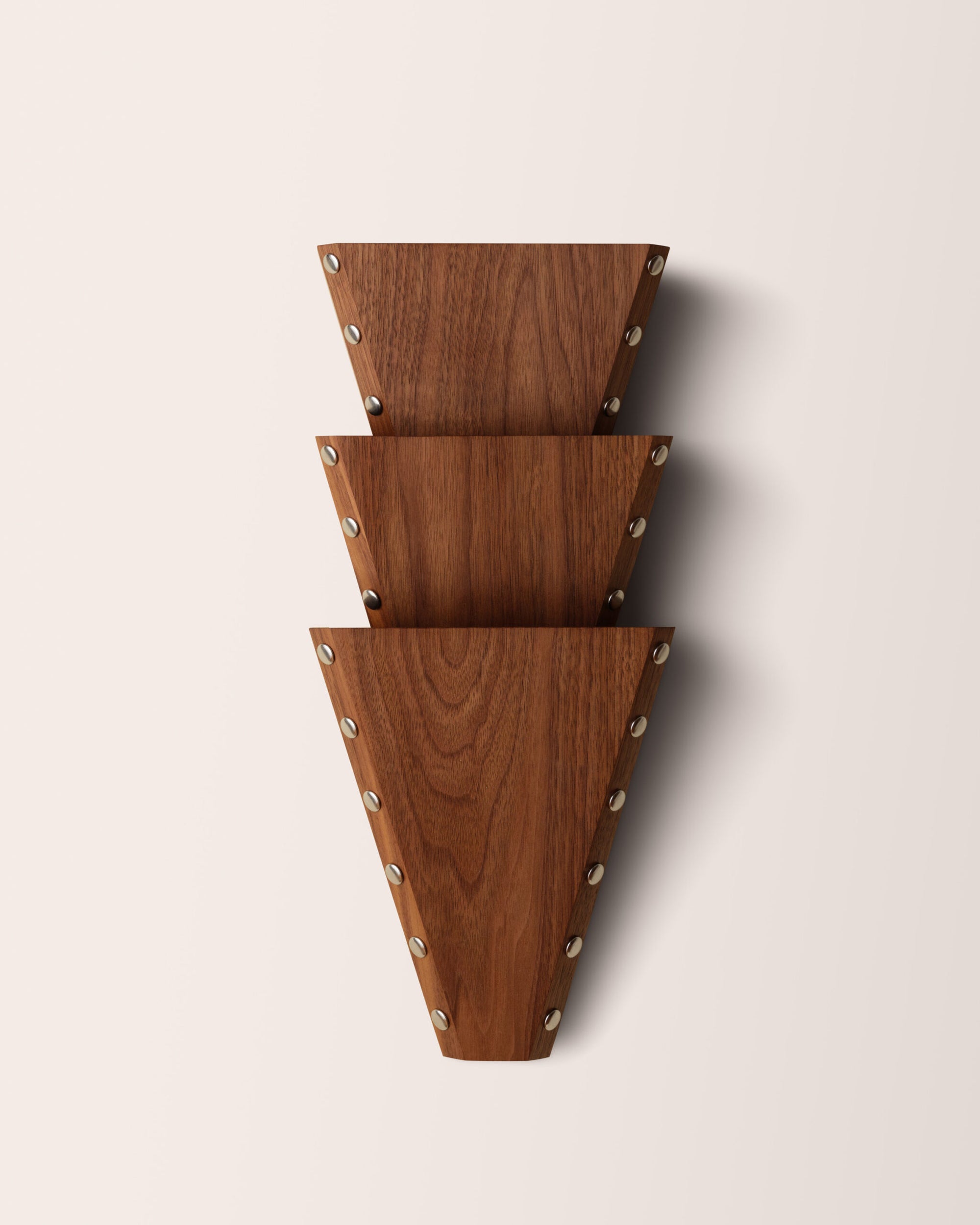 Stud Sconce – Pyramid 1 Large