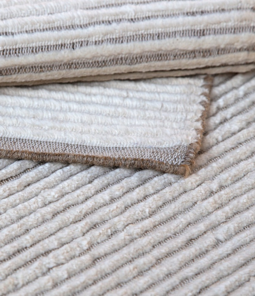 Tulu Deux in Natural White