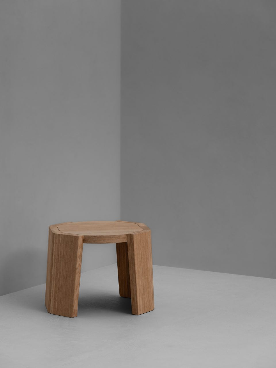JAK SIDE TABLE