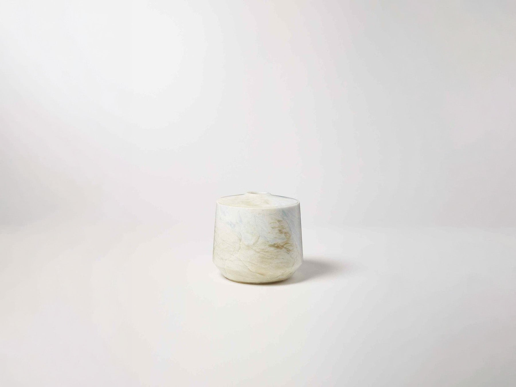 Urn 8