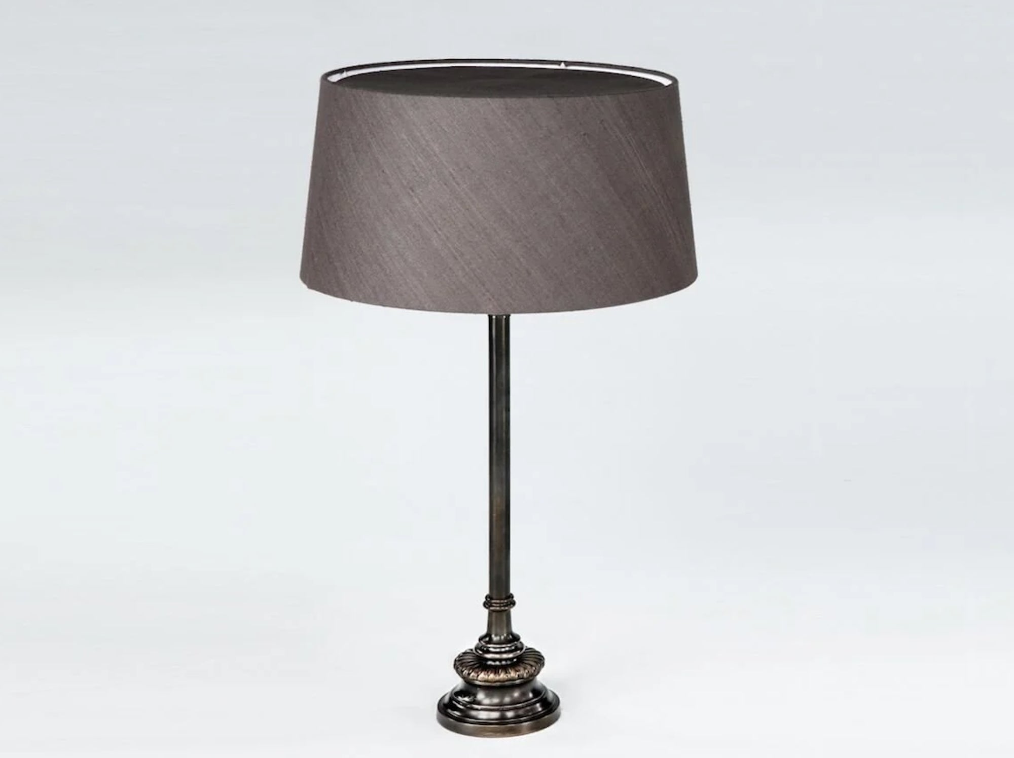 COLLARED LAMP