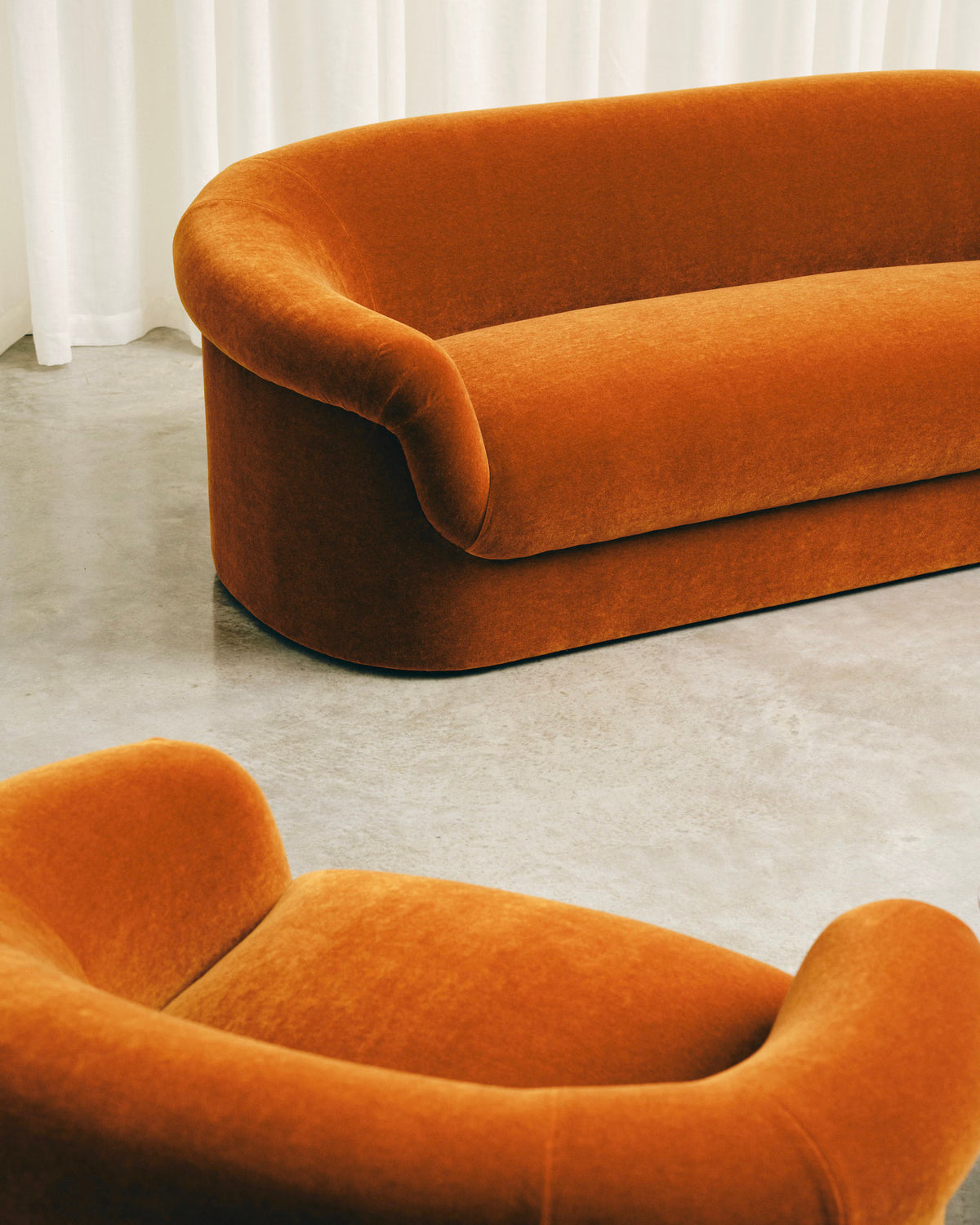 Roll Top Chair