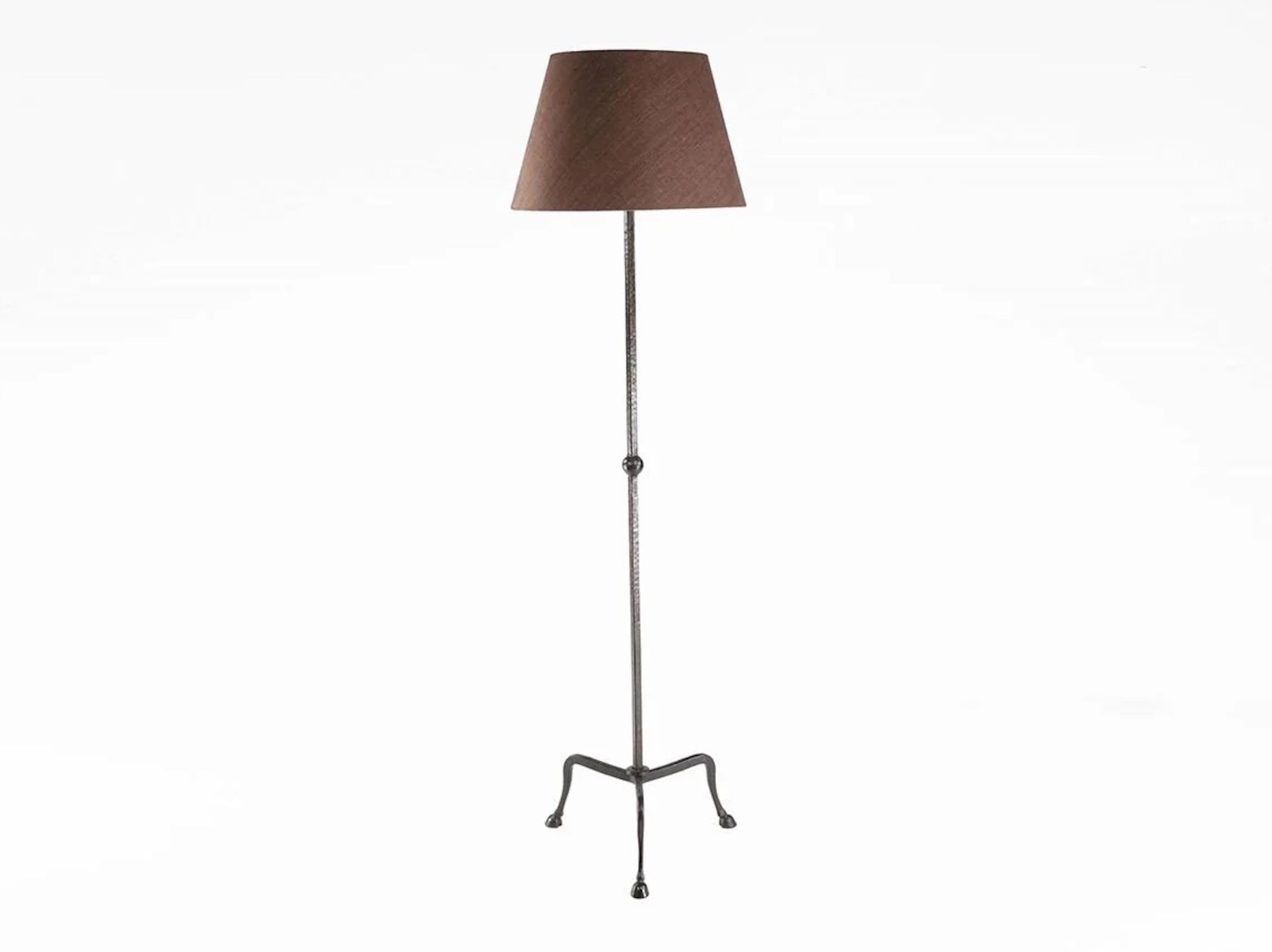 HOOF FLOOR LAMP