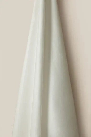 LIGHT WEIGHT LINEN IN IVORY (DOUBLE WIDTH)